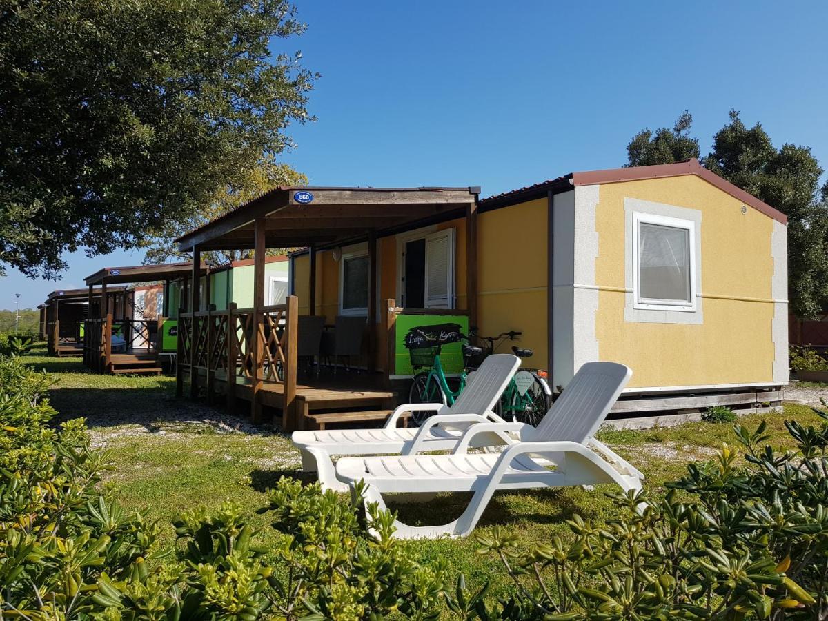 Naturist Mobile Homes Eden In Fkk Ulika 포레치 외부 사진