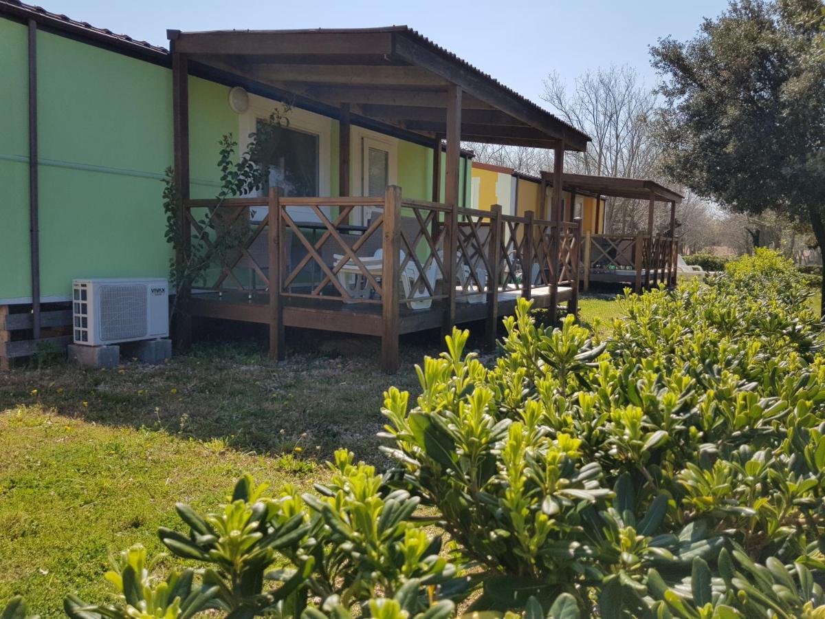 Naturist Mobile Homes Eden In Fkk Ulika 포레치 외부 사진