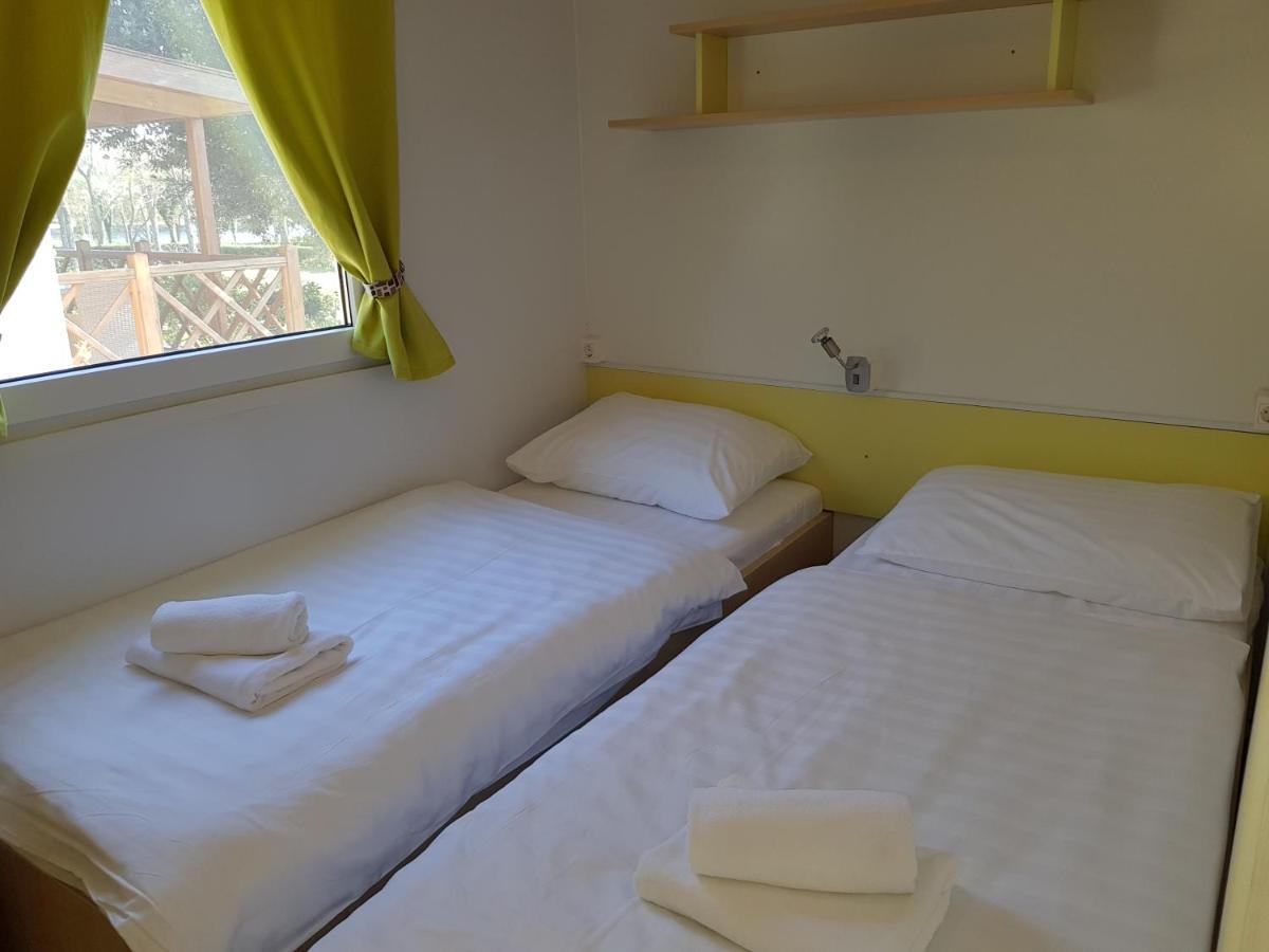 Naturist Mobile Homes Eden In Fkk Ulika 포레치 외부 사진