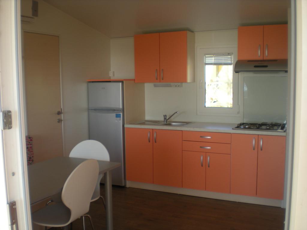 Naturist Mobile Homes Eden In Fkk Ulika 포레치 객실 사진